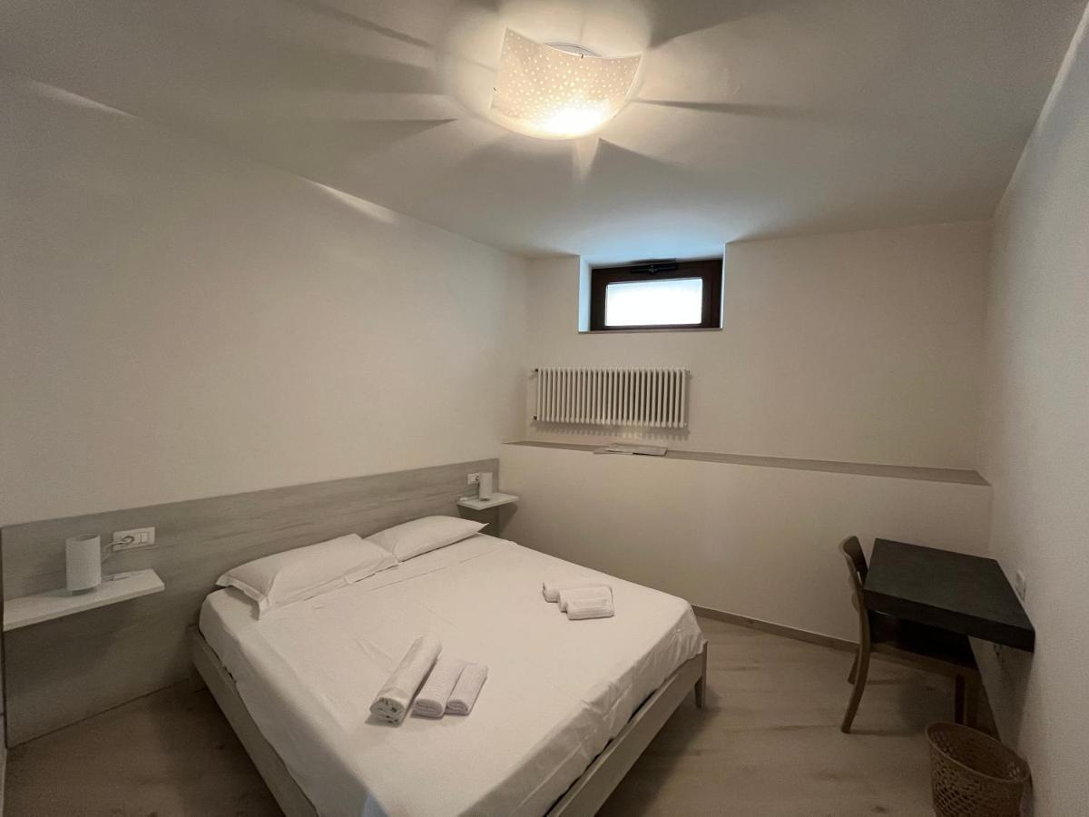 Residenza Sant'Angelo - Bike&Trekking House Apartment ปิเอตราเปอร์โตซา ภายนอก รูปภาพ